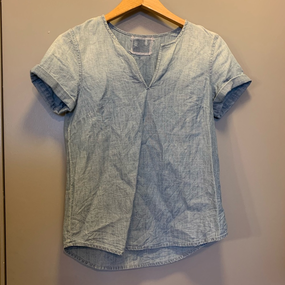 Denim v-Neck T-Shirt Tee Bloyse Woman’s Small - Picture 1 of 7